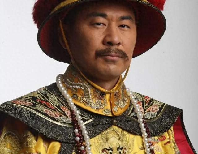 雍正每天只睡4小时，13年写1000万字！他是怎么把自己累死的？