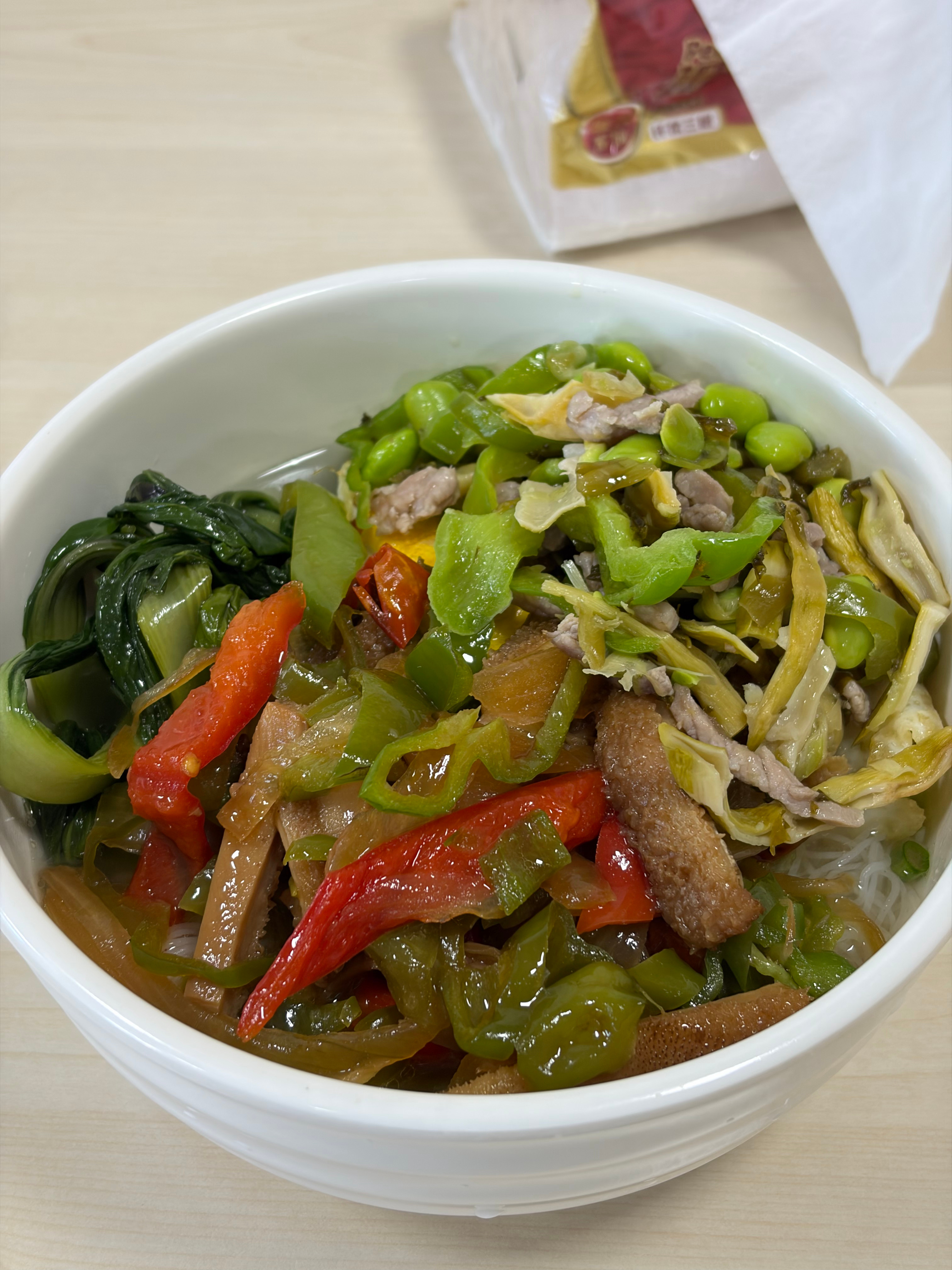 简简单单一碗面🍜 