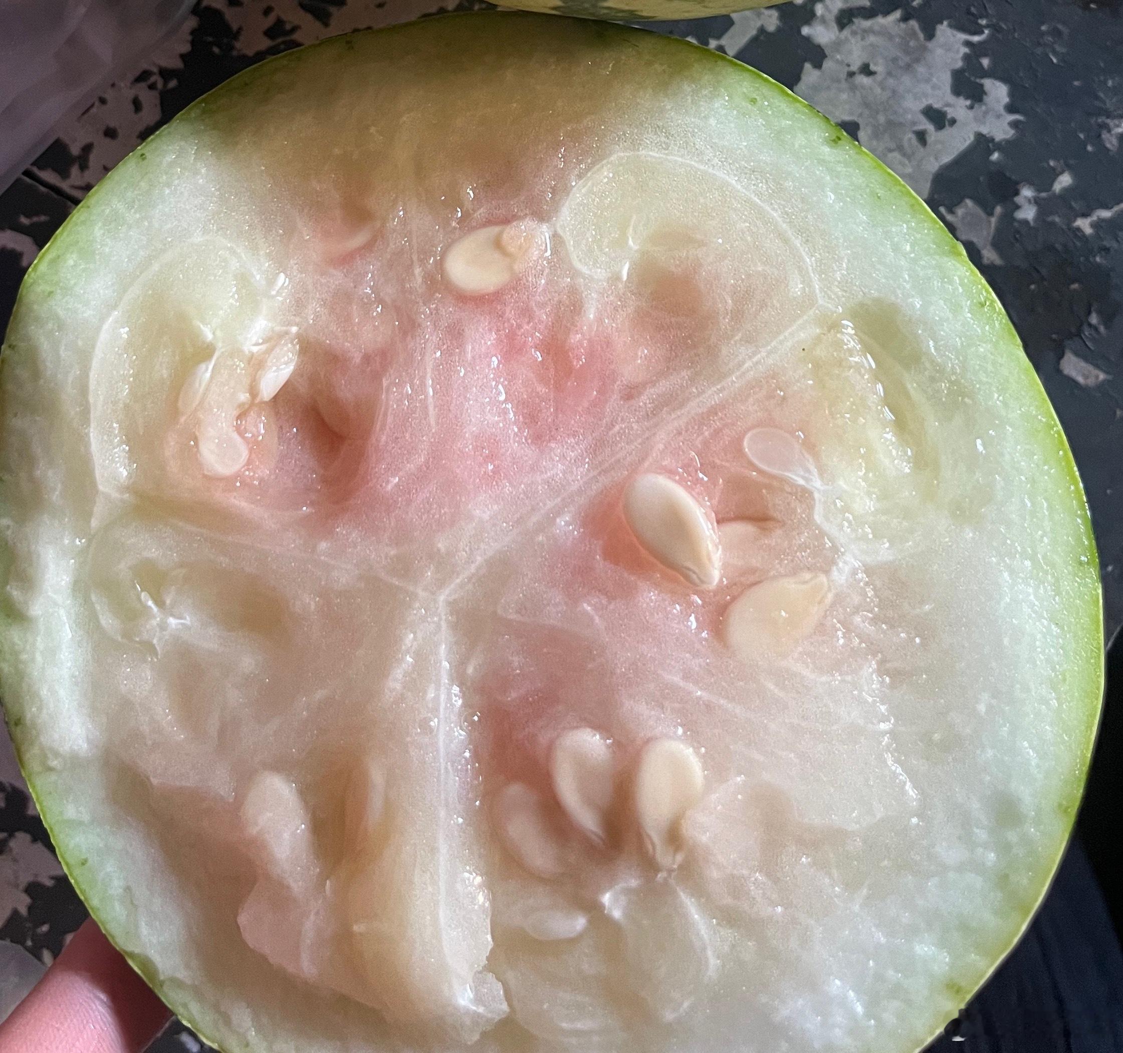 朋友们，这新品种西瓜，你们吃过没？