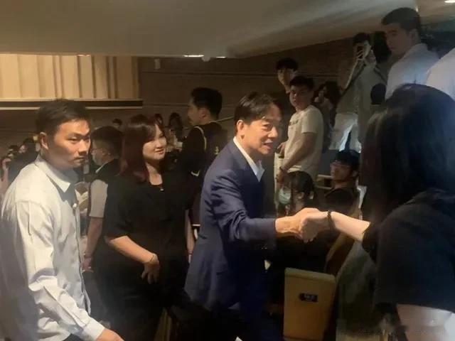 台湾年轻人为什么不再喜欢民进党？赖清德赴台湾海洋大学演讲，有学生指出赖的态度“得