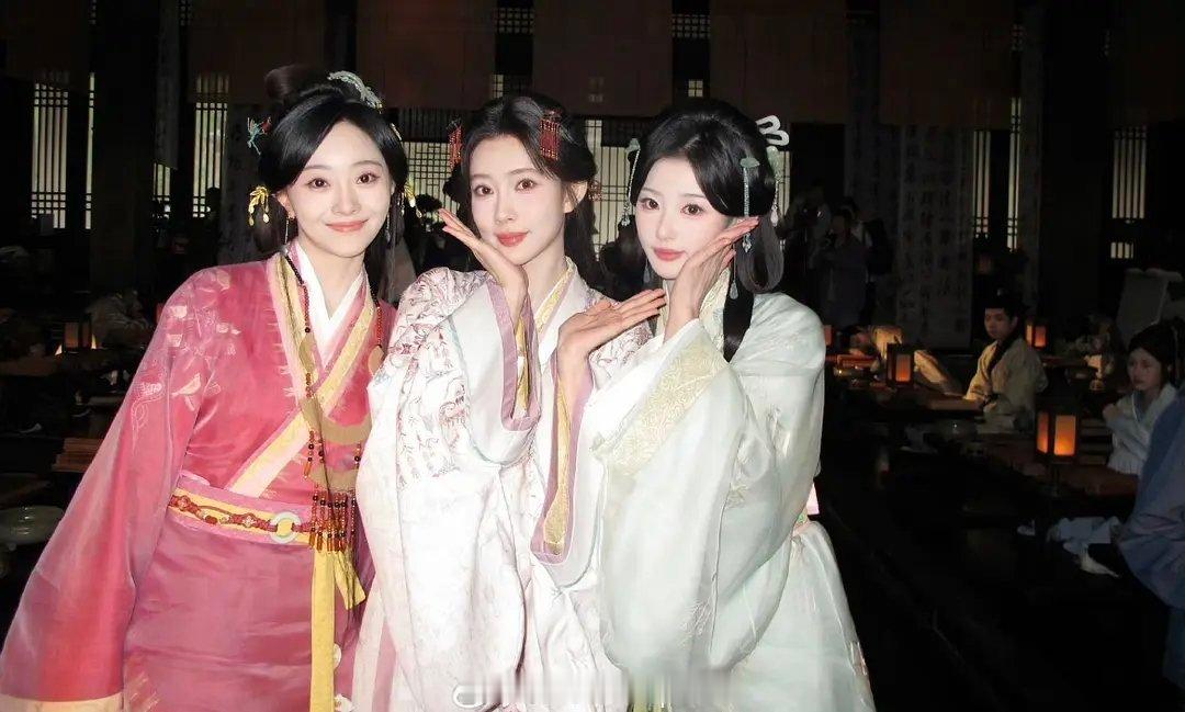 两个女演员审美不同，有人造谣是孟子义p图，拿糊糊女演员当工具人真的没必要吧，现在