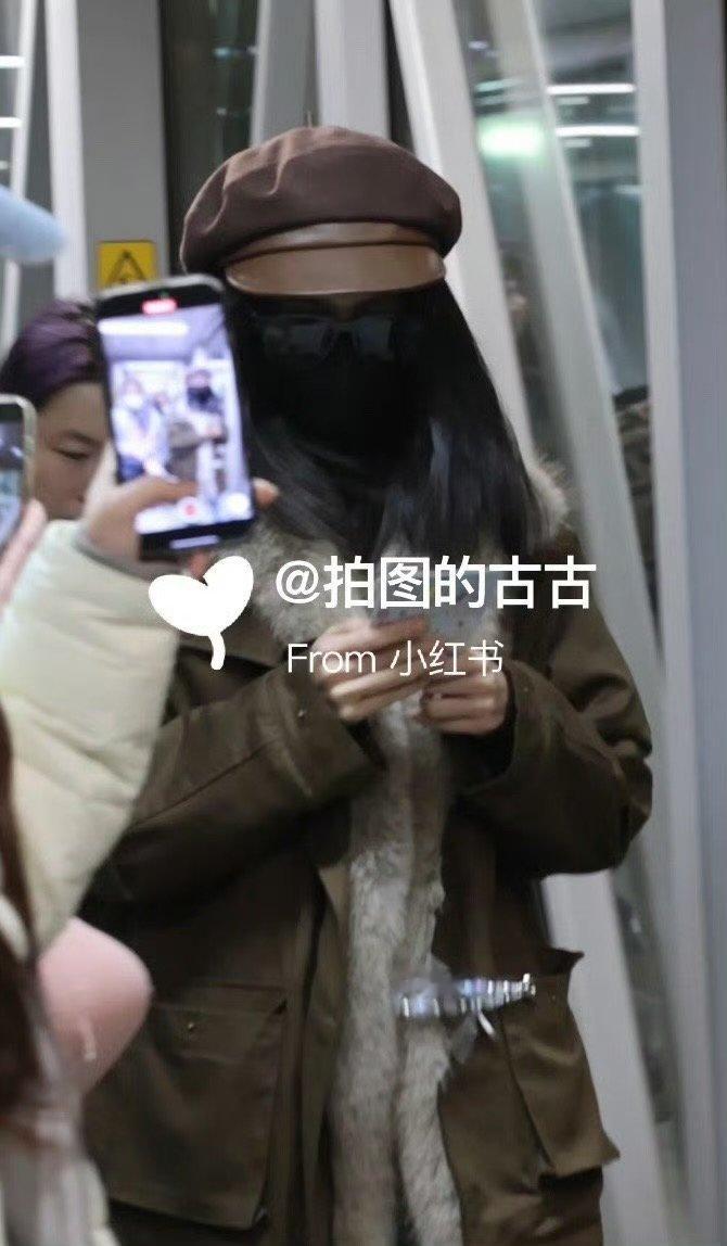 孟子义出发参加星光大赏孟子义出发参加星光大赏 