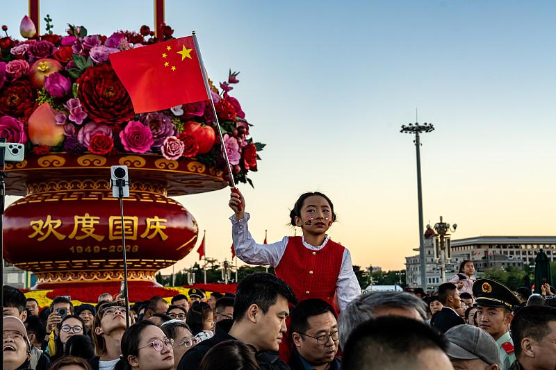 一人一句国庆节祝福国庆是14亿国人的节日，也是幸福感满满日子，愿我们的祖国万世相