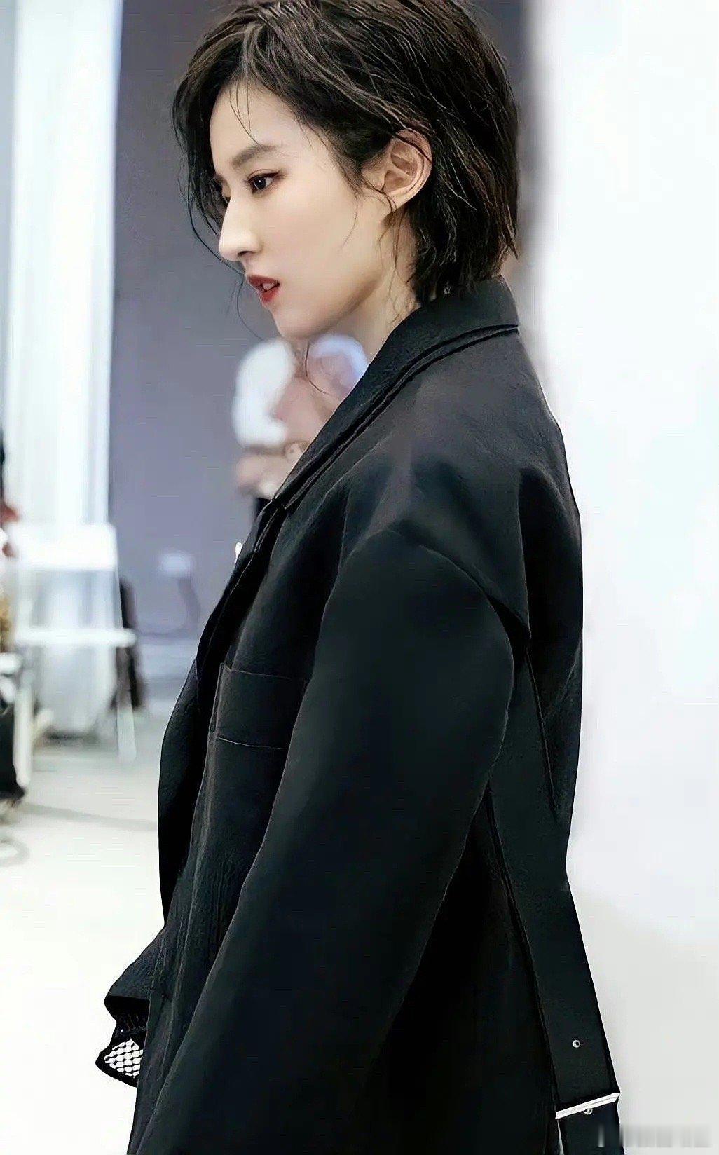 建议🦢的工作室还是下岗吧 ​​​