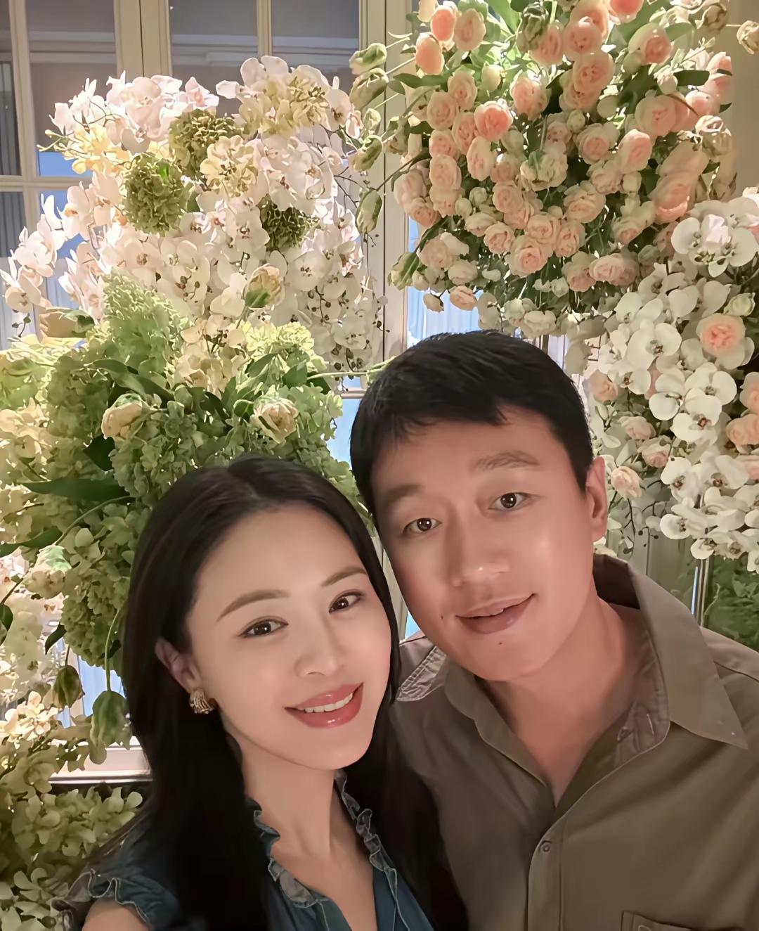 嫁给爱情的女人就是显年轻