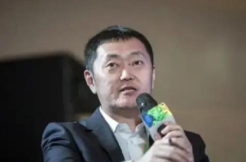 他因肺癌去世后，留下了1038亿身家，可谓是生不带来死不带去，奇怪的是他确诊后，