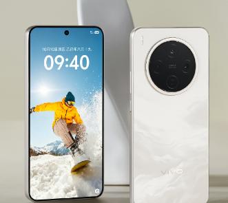 vivo Y500 Pro正面配备一块6.67英寸的1.5K超清屏，分辨率高达2