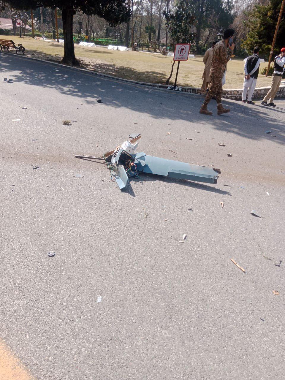 据 Ariana News 报道，阿富汗武装部队对伊斯兰堡的巴基斯坦军事目标进行