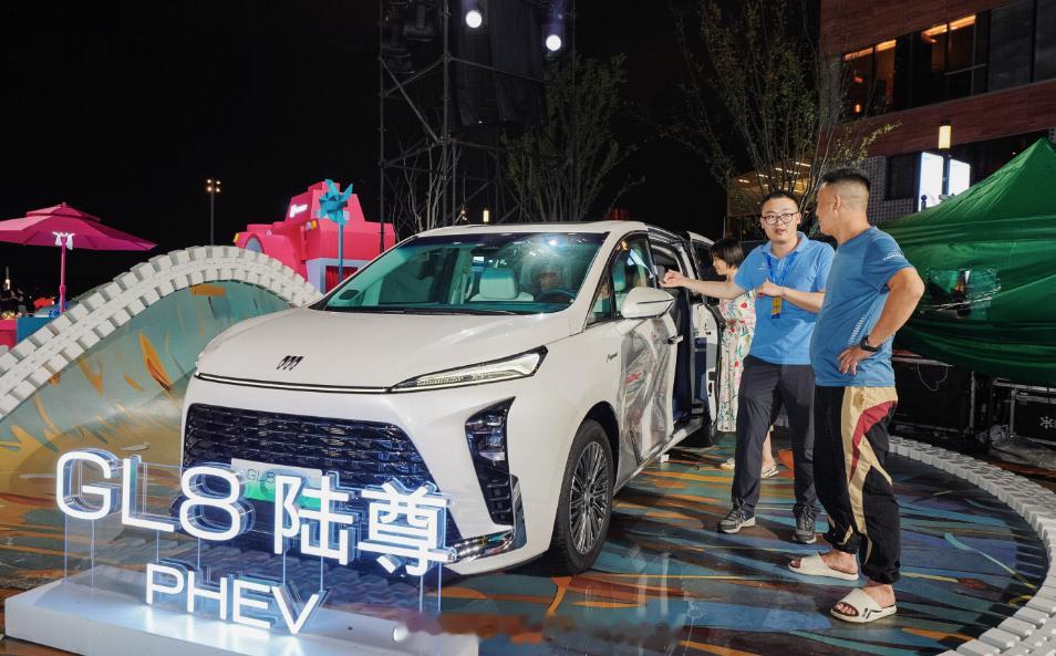 很多人评价别克会提历史厚重、美式豪华、这些关键词。但如果你把时间线拉近，过去这一