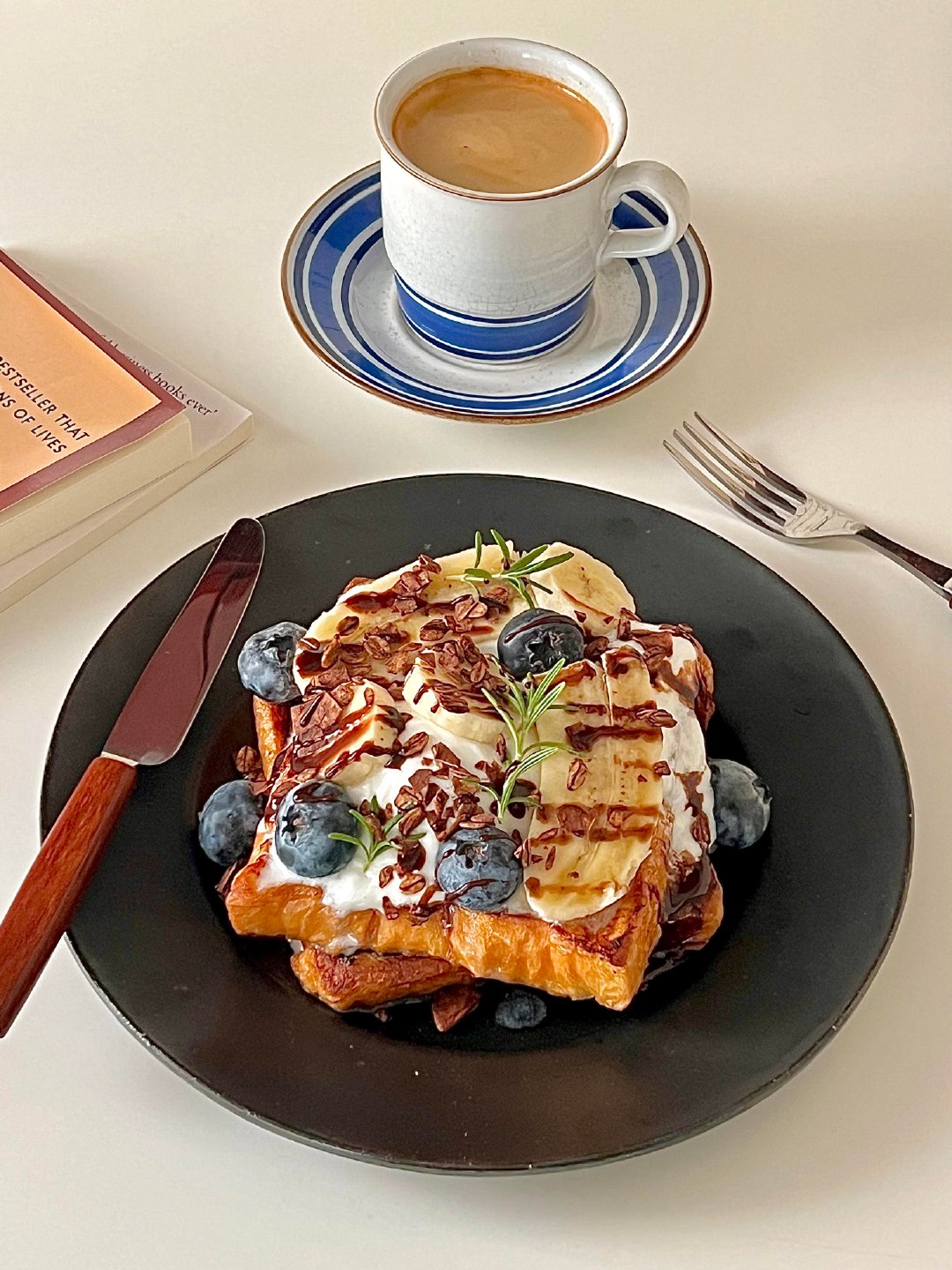 brunch｜外焦里嫩的香蕉酸奶法式吐司🍞||黄油煎的两面焦黄炒鸡香 ๑⃙⃘´