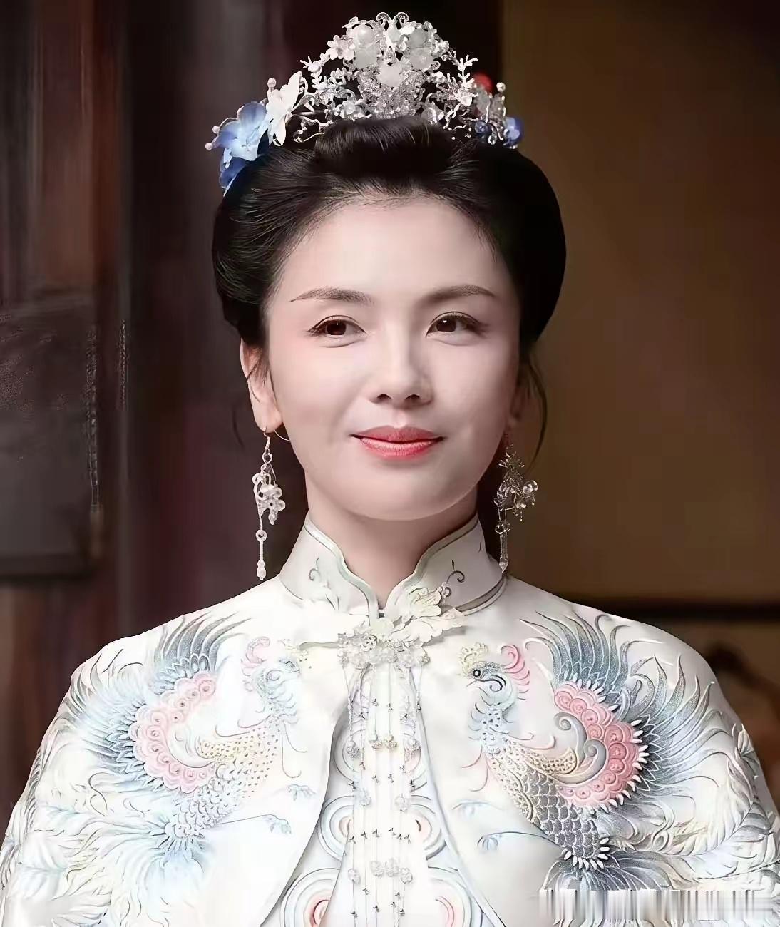 刘涛，高调发文！10月30日下午，刘涛在个人社交平台上，高调发文，官宣她今日上线