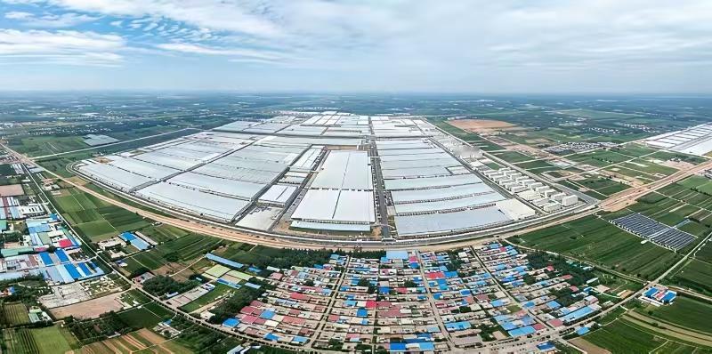 比亚迪的郑州园区到底有多大？占地面积为20k㎡
这是个什么概念呢？最近泰国和柬埔