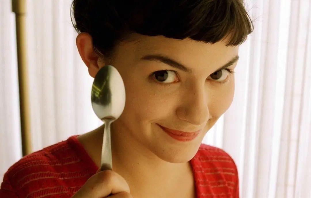 现年48岁的奥黛丽·塔图（Audrey Tautou）在2001年凭借电影《天使