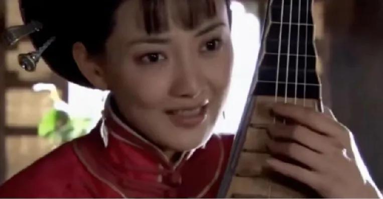 重温《闯关东》不得不说剧中的那文，可真是个宝藏角色！
 
出身格格，落魄了却没丢