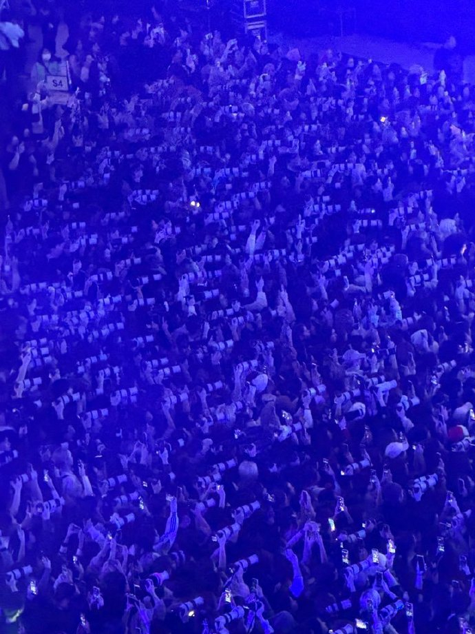 SBS歌谣大战现场的站姐们📷