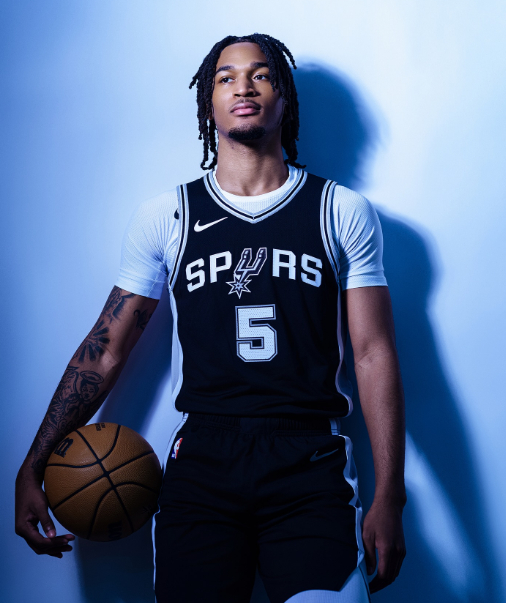 全场30+10+6 14中10卡斯尔算不算把东契奇打爆了…？nba