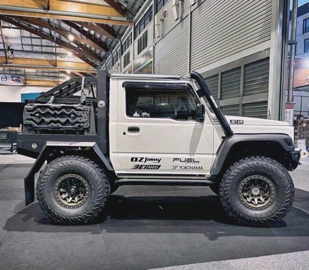 吉姆尼的帅是认真的？迷你后斗+硬核配置，越野人狂喜？迷你版后斗集成系统
FUEL