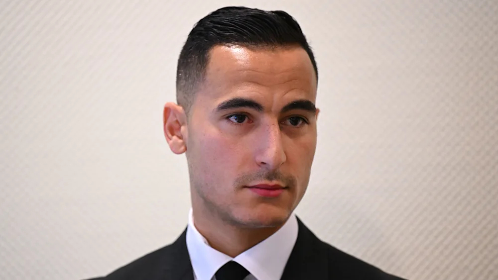 联邦劳工法院判决美因茨败诉，赔偿埃尔加齐150万欧元薪资。这位出自阿贾克斯的荷兰