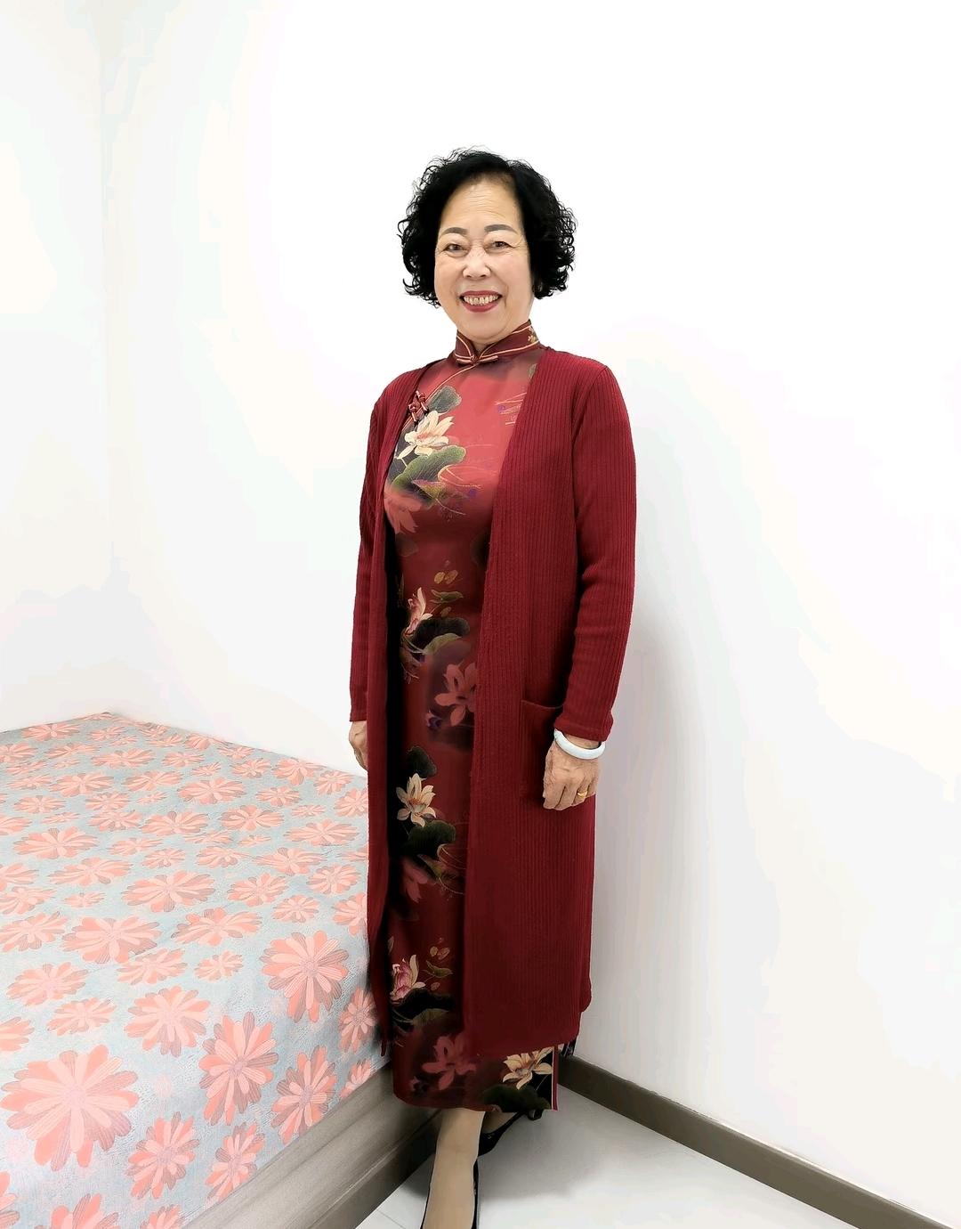 女人老了，还需不需要化妆打扮