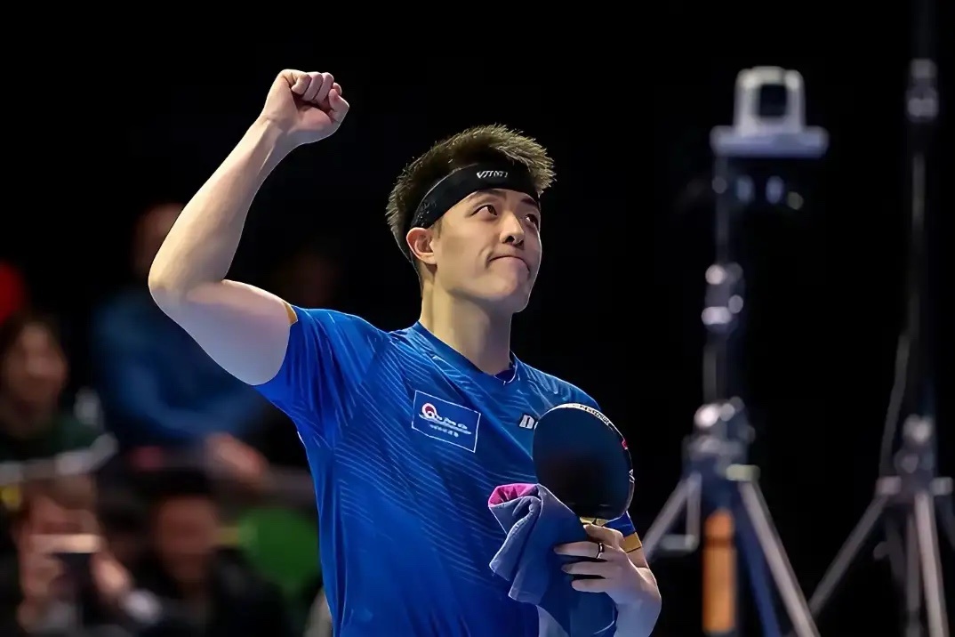 邱党击败张本，哪是简单的技术取胜，分明是“亲爹战术宝典”大显神通！邱建新身为张本