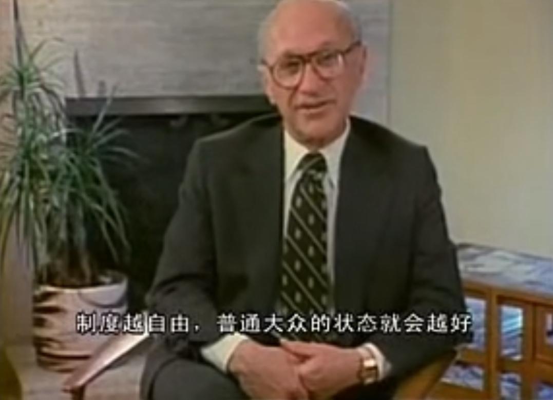 把英语当做是工具是错误肤浅的看法，熟练掌握英语比精通物理化学更能改变普通人的生活