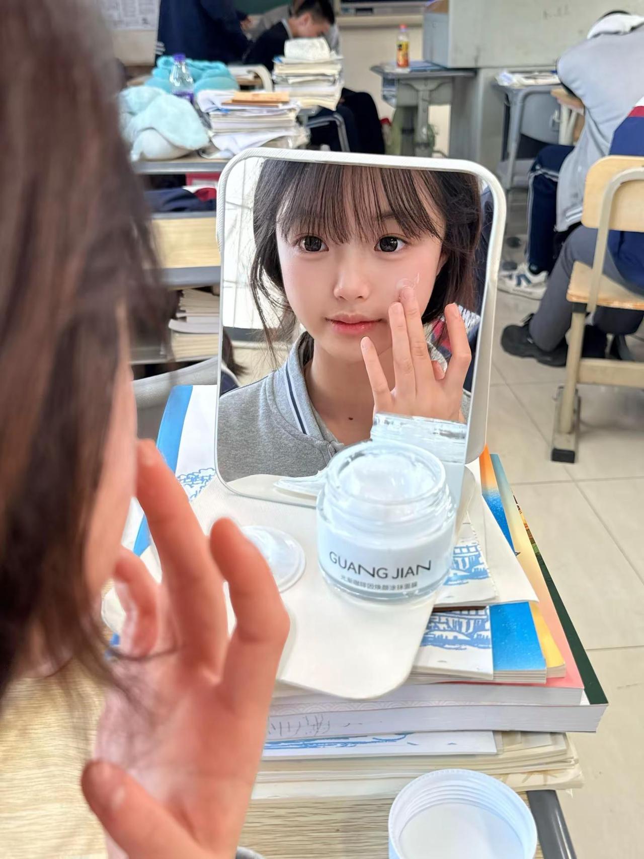 其实大部分人还没你睡前涂的抗氧面膜重要素颜  光渐大白罐 抗氧