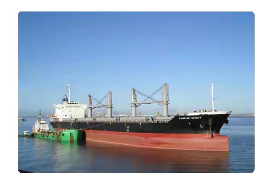 在美以袭击伊朗致中东冲突升级时，霍尔木兹海峡成了全球航运的“禁区”，多数船只都不