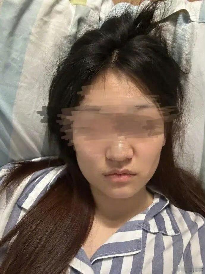 公厕被殴案施暴男子已出狱好讽刺，施暴者的身份信息保密，受害者的信息却满天飞202