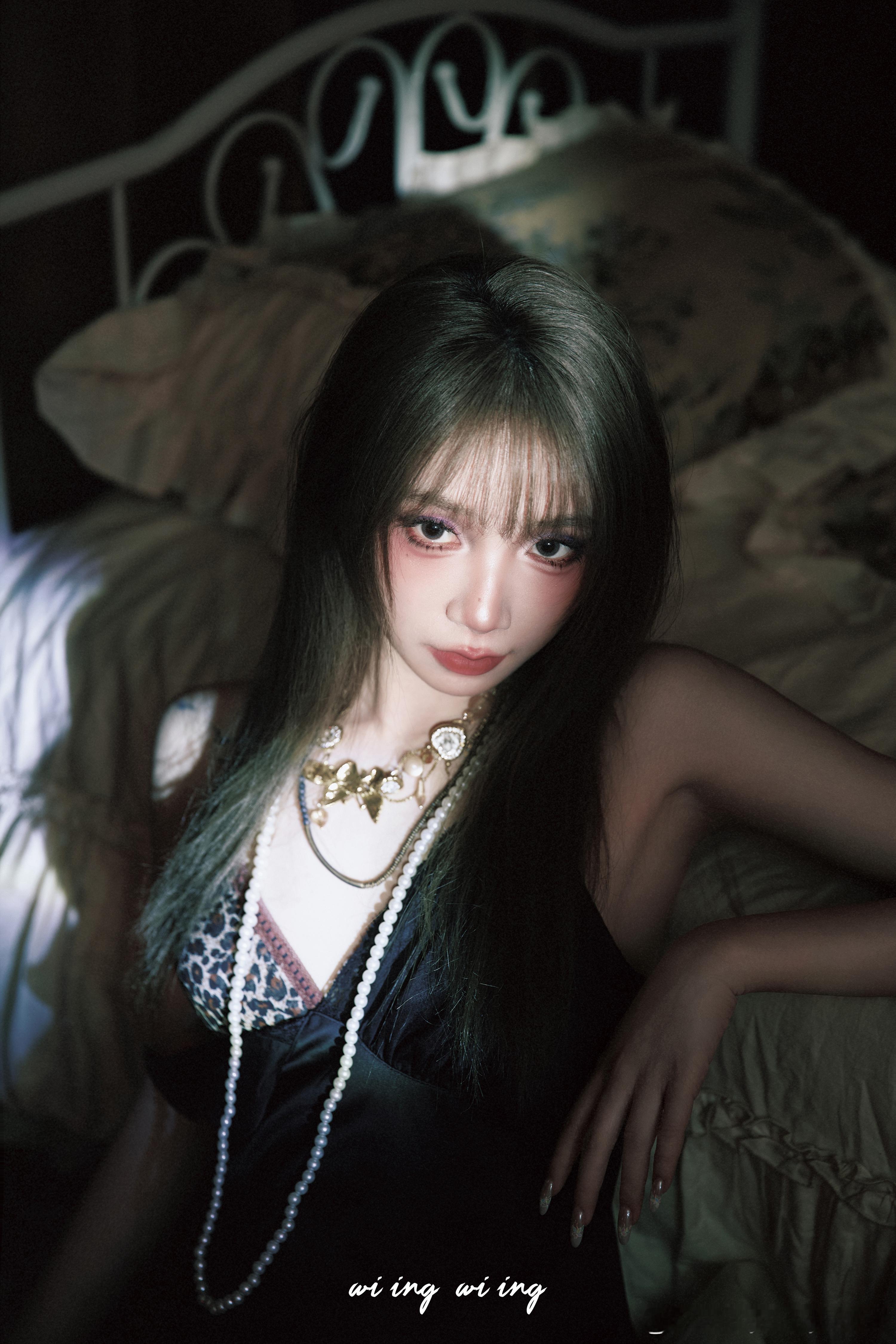 Black Rose 与 White Kitty𝐖𝐈 𝐈𝐍𝐆 𝐖𝐈