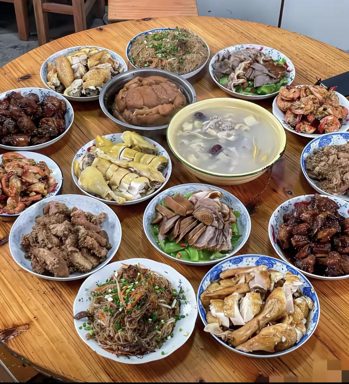 大家觉得这是什么菜？[呲牙]
两个选择：广东or广西。