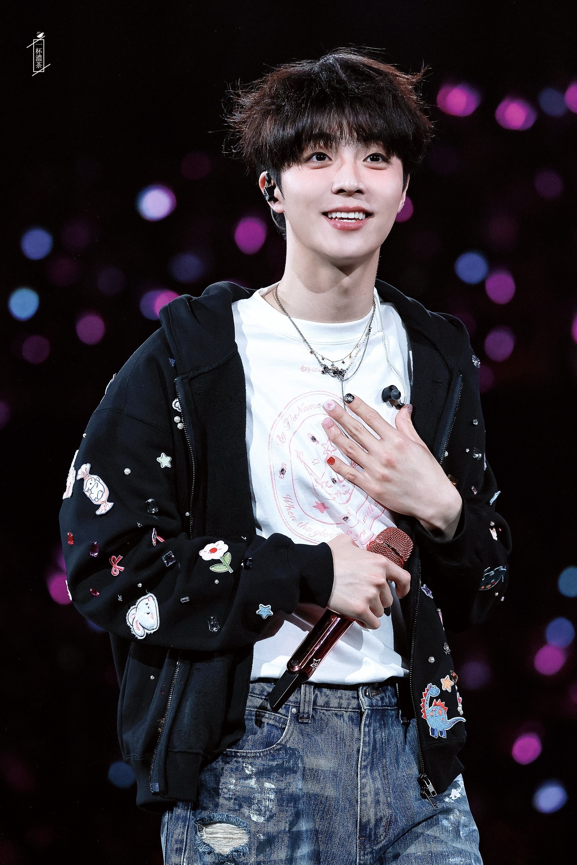 张艺凡陈立农活久久开机💕🐰💕 一番破亿票房实绩在手，影音双栖TOP艺人再次