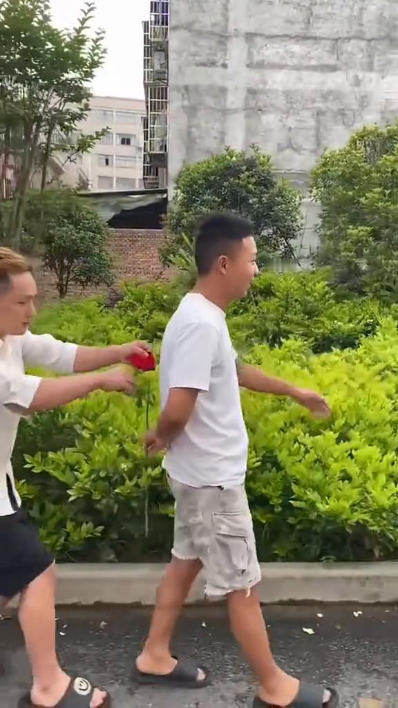 啊，哈哈哈哈。