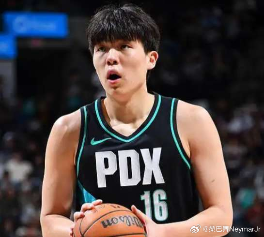 杨瀚森 出战9分钟，2投2中，罚球1投0中，得到4分3篮板03月24日 今天NB