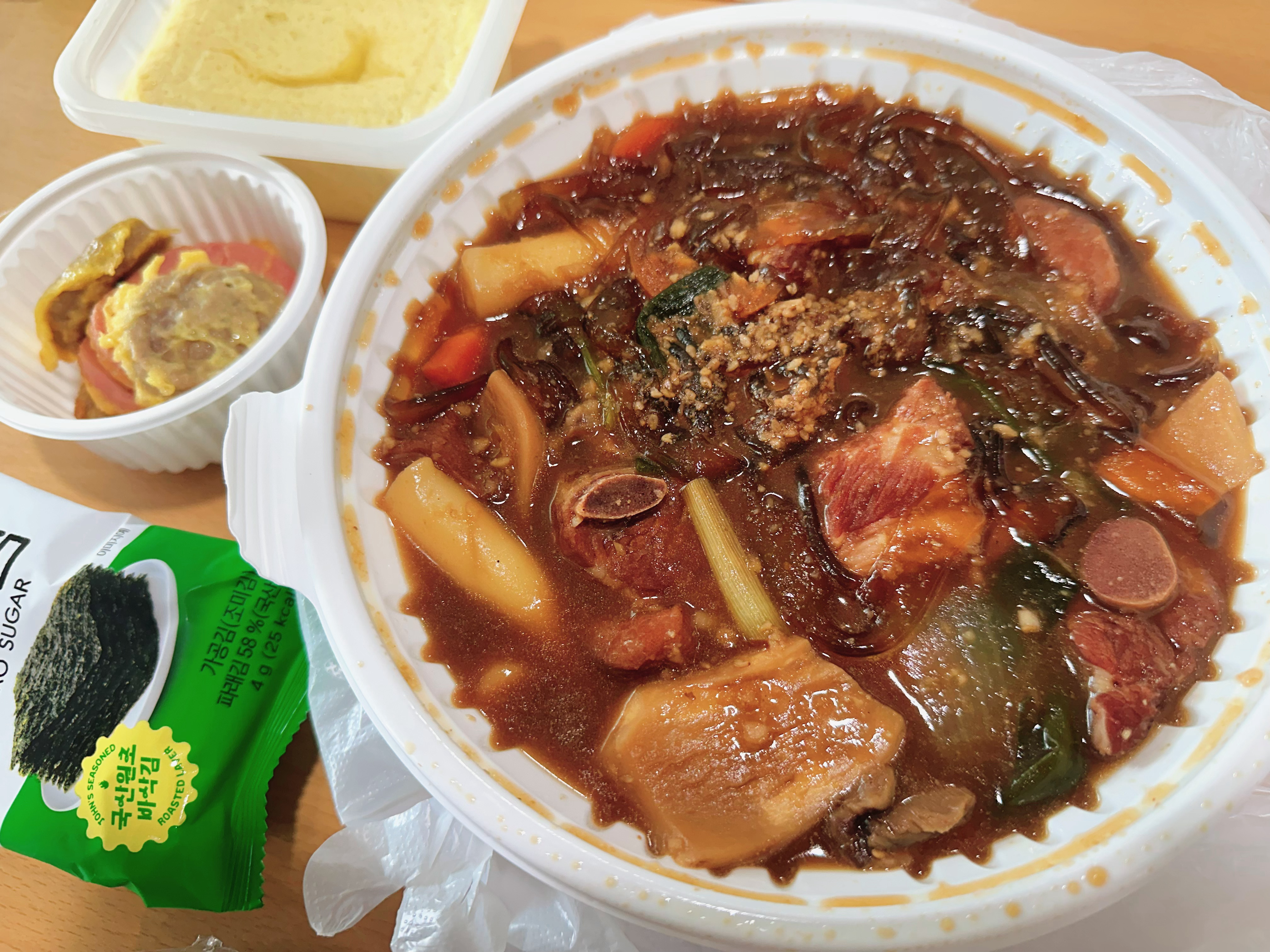 今天吃的是全小韩第二好吃的外卖比닭볶음탕还要好吃哼哼૮₍ ˃ ⤙ ˂ ₎ა♡ 