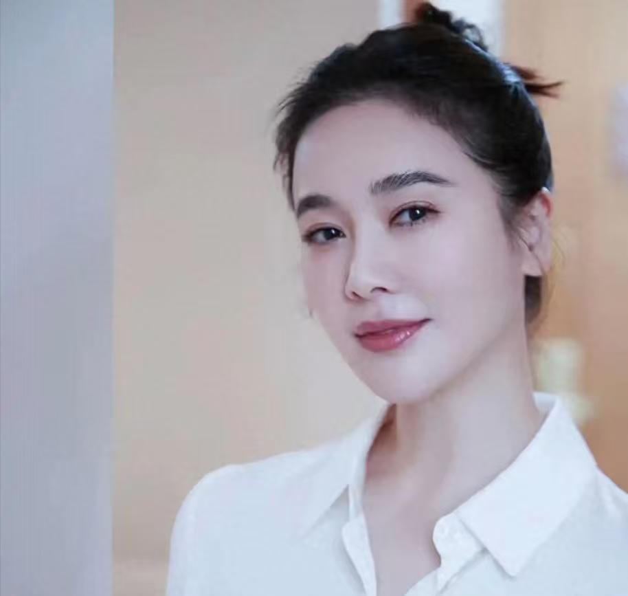 被绯闻耽误的实力派，因为女儿跳舞又上热搜
不查不知道，一查吓一跳！！！

左小青