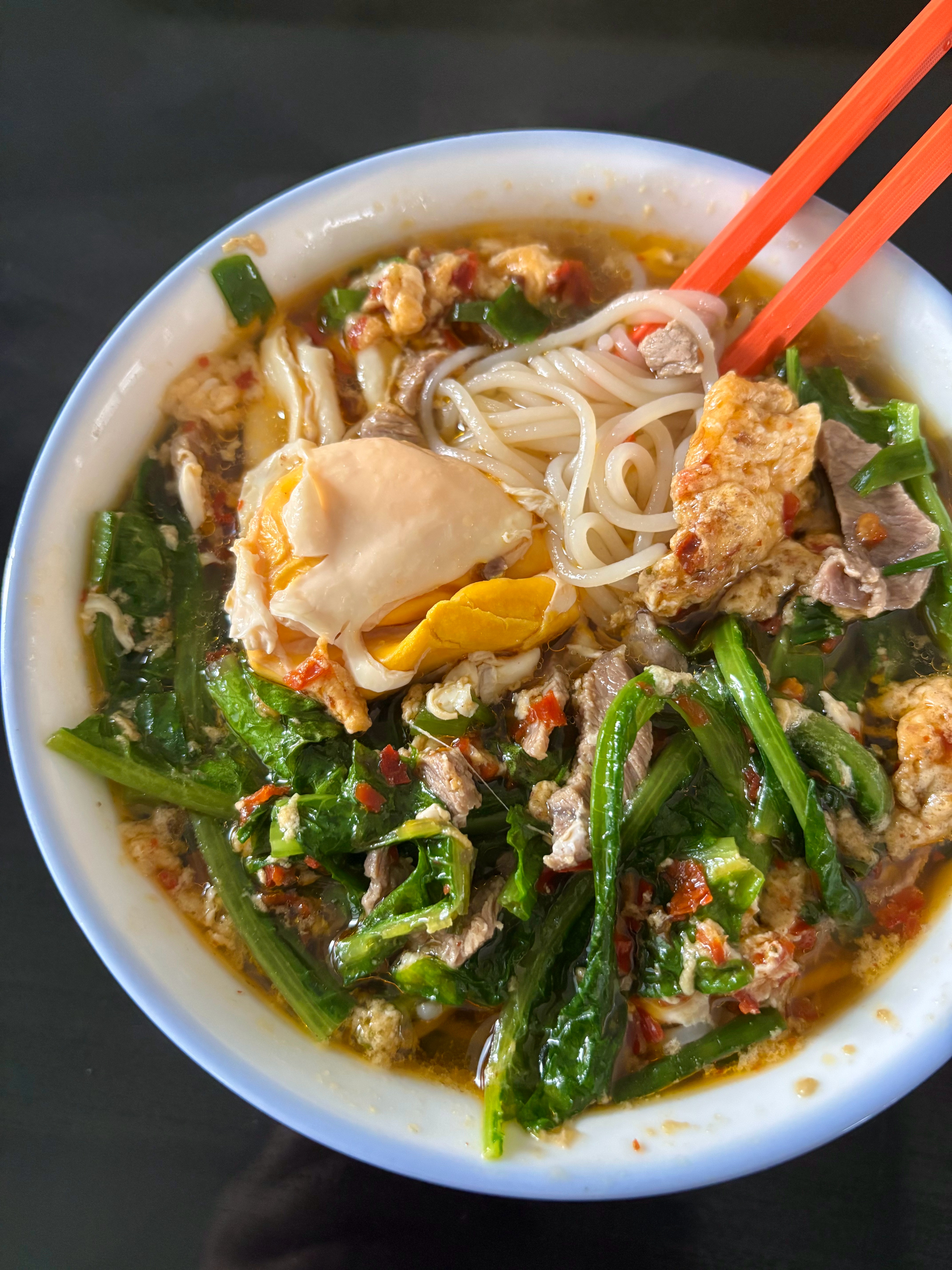 昨晚饿的就想着一口粉今早实现嗦粉自由…开干 吃完抢礼盒