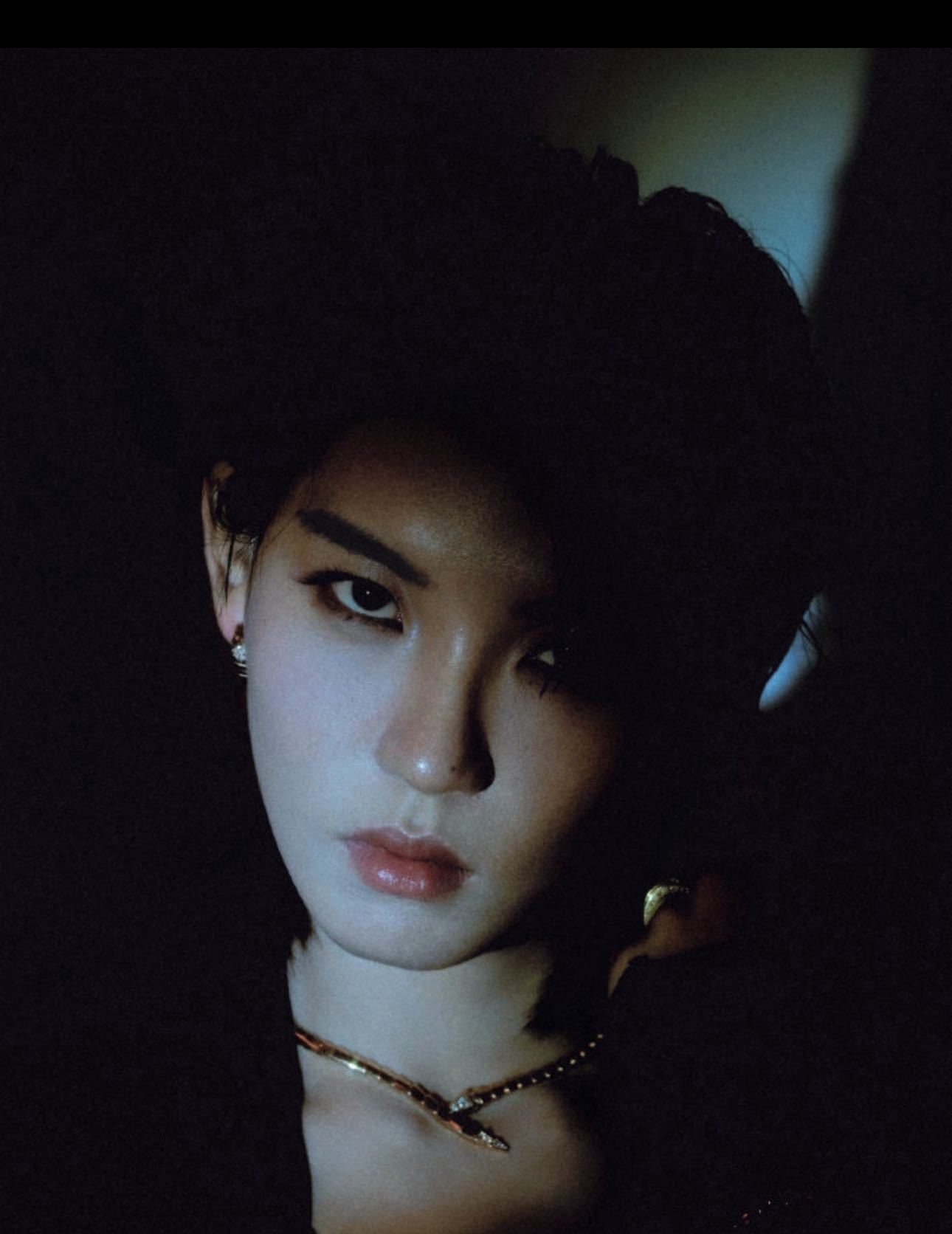 女明星ELLE出图 陆柯燃啥时候美成这样了！！咋回事越简单的衣服她越能穿出质感这