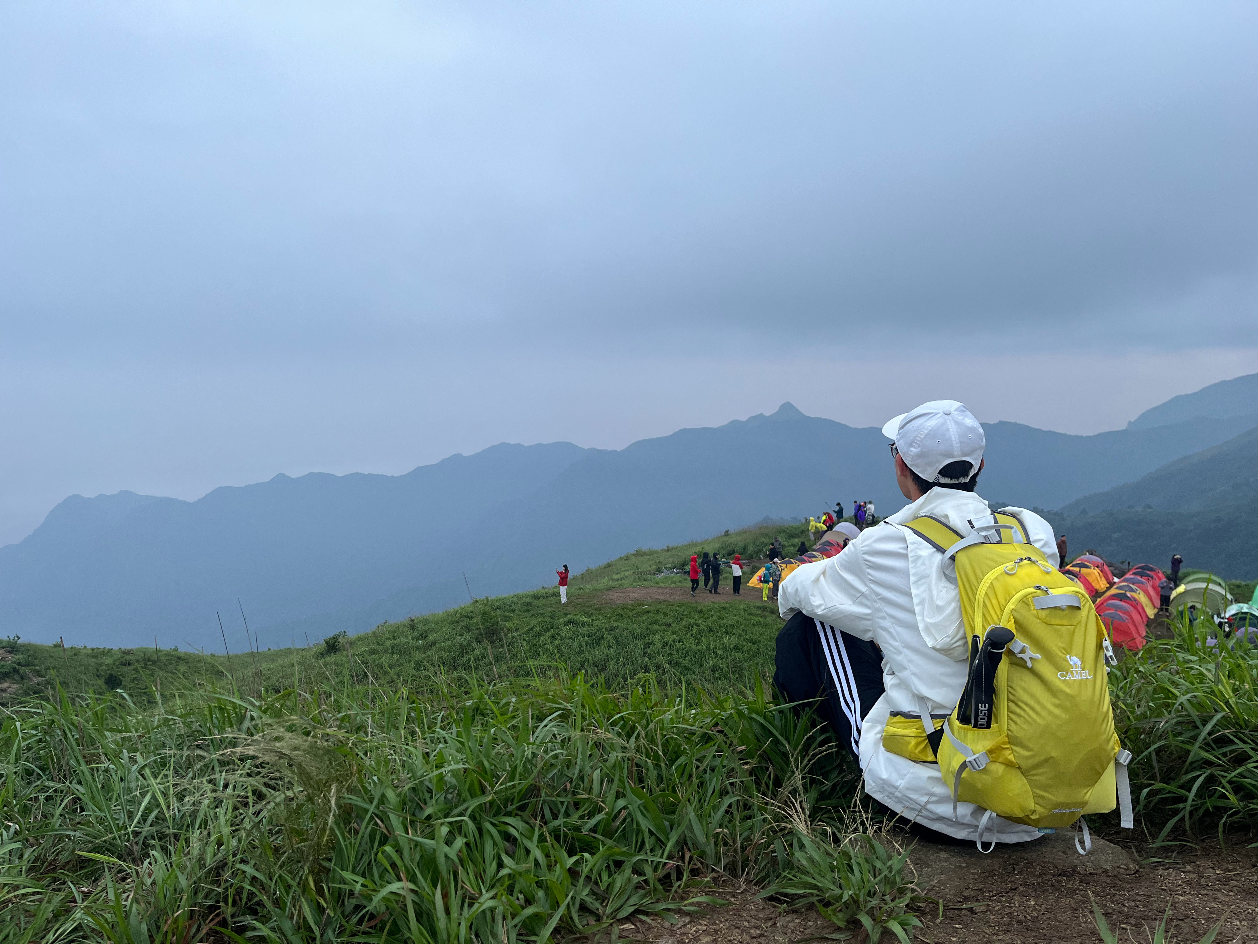 等待日出升起最浪漫的事即将发生。 萍乡·武功山国家级风景名胜区