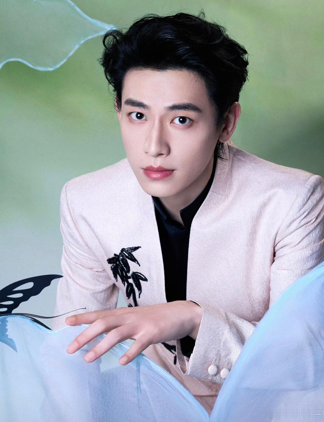 你好星期六看得出她是公主好吧，万变不离其宗，又是帅哥围绕的一天，不好意思，这一期