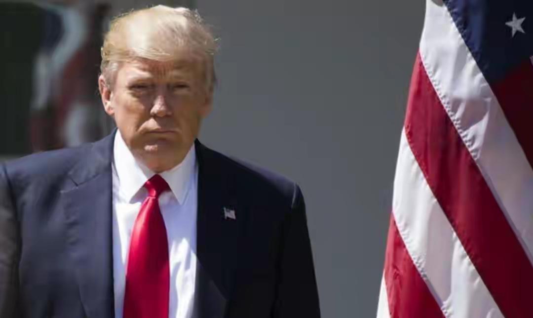 刚刚！中美通话刚断，第98波重击直扑美军舰，特朗普彻底破防！
 
中方一通热线刚