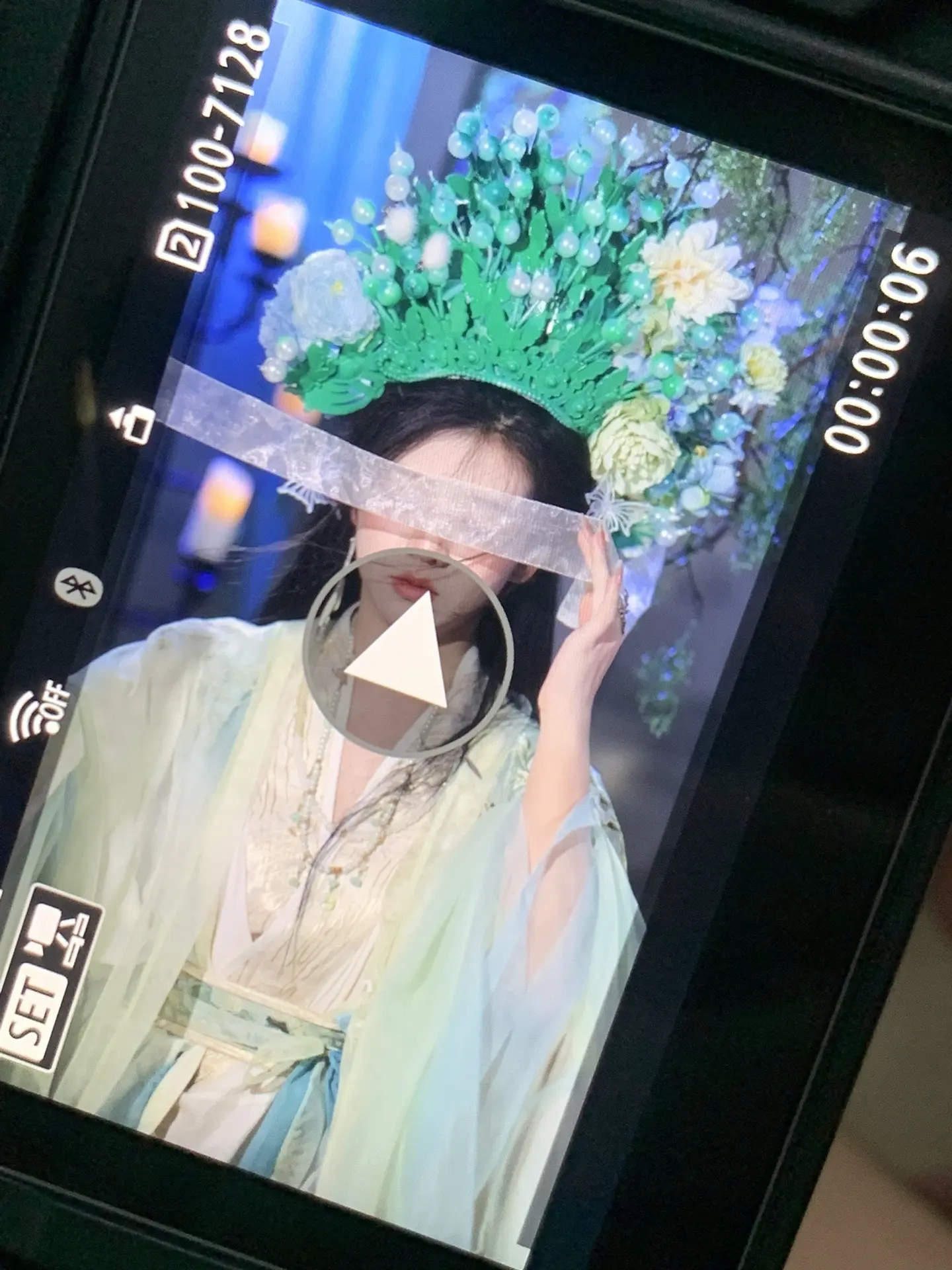 蝴蝶🦋飞不过沧海。一个新创作