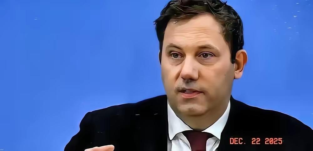 刚从中方访问回国的德国财政部长克林拜尔，在德国接受采访时警告说：我在中国已经亲眼