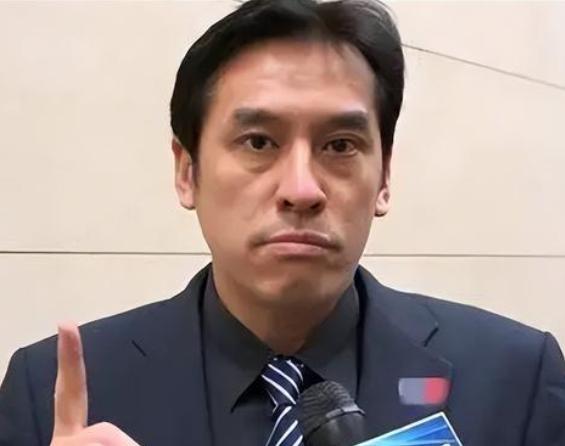 国家刚开始清算“台独‘份子，之前天天在节目上跳脚、帮着民进党吆喝“抗中”的台湾名