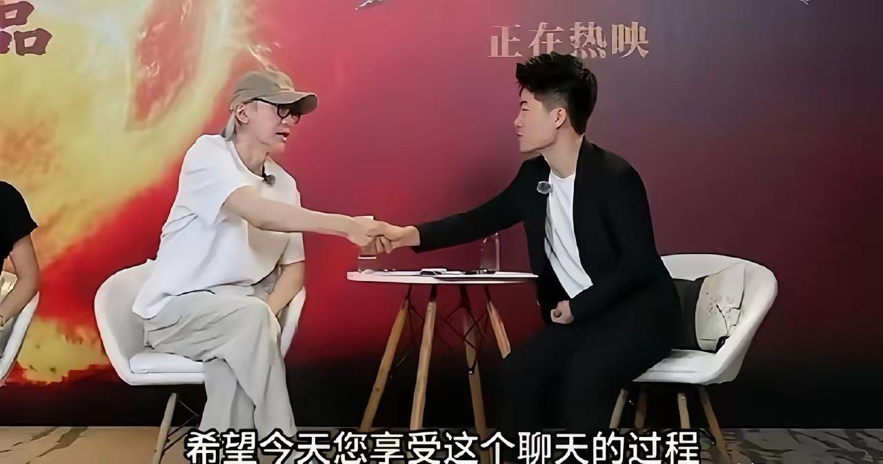 周星驰和董宇辉他俩到底谁蹭谁的流量？
请允许我说周星驰是过气了，不止是他过气了，