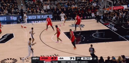 又见垫脚……
阿夫迪亚这个动作没必要啊，太危险了，故意成分居多啊！
阿夫迪亚这个