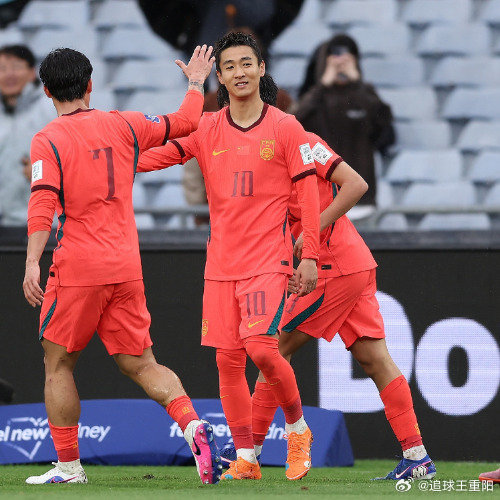 2-0胜库拉索：一场“提气”的开门红北京时间3月27日下午，在悉尼的大雨中，邵佳