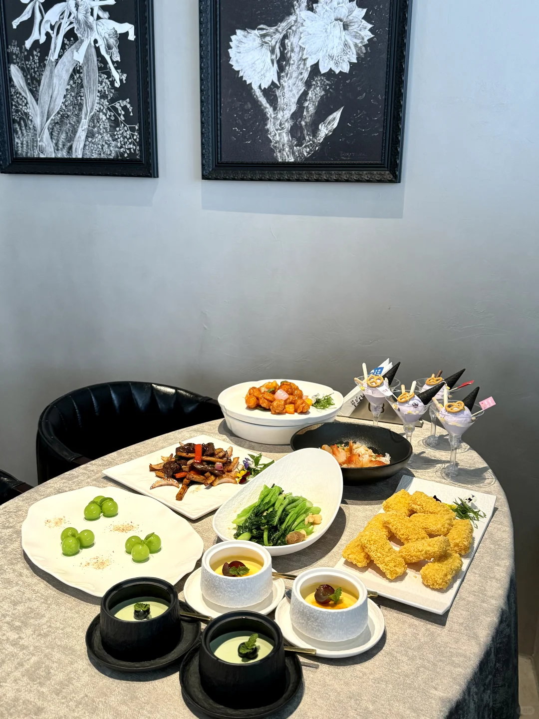 在好看的餐厅里爱上吃饭了～～