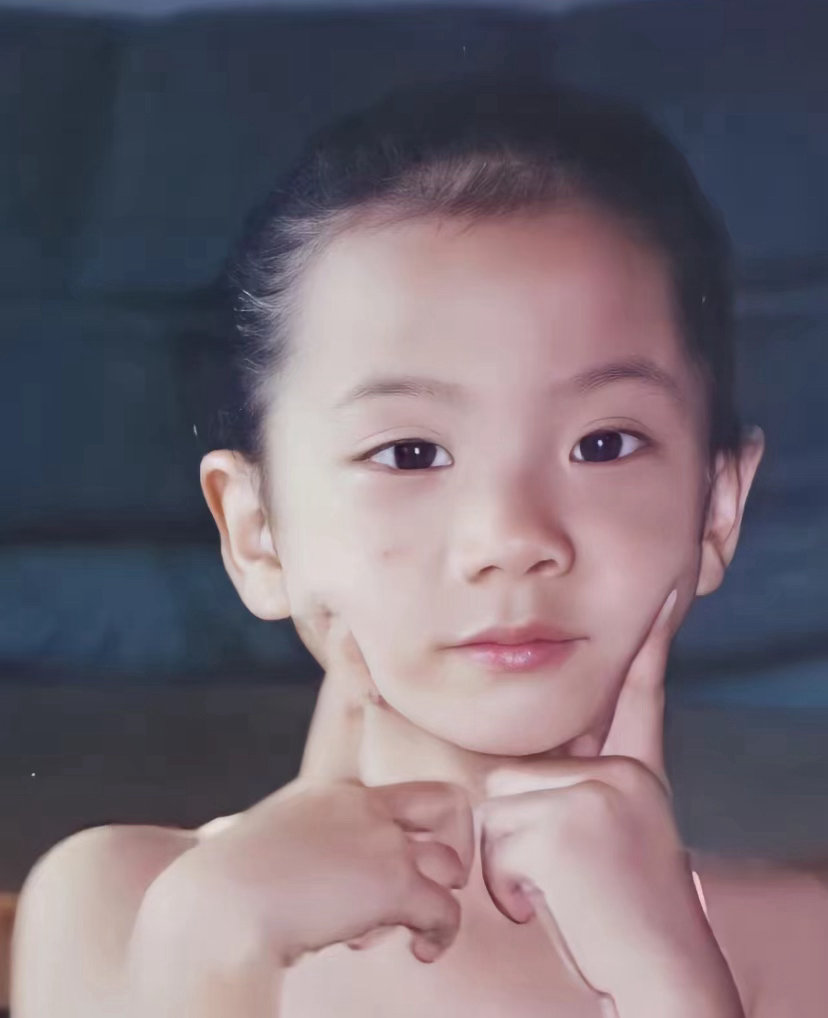 金智秀 小妹妹，听说你很萌是吗？ 