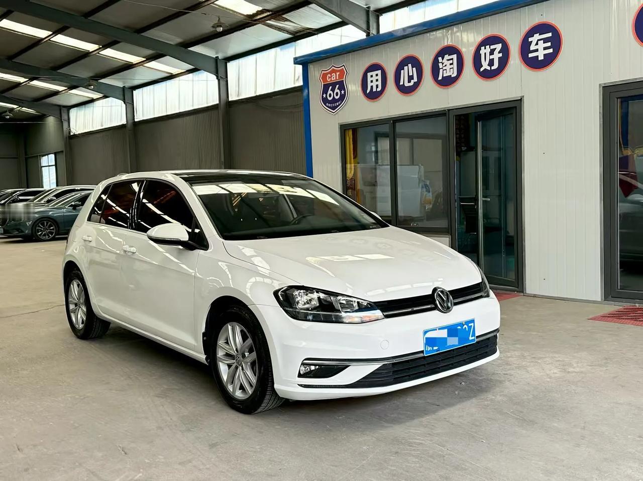 给粉丝朋友淘的19年1.6高尔夫，交车~
职业特殊原因没法合影，找我淘车的兄弟好