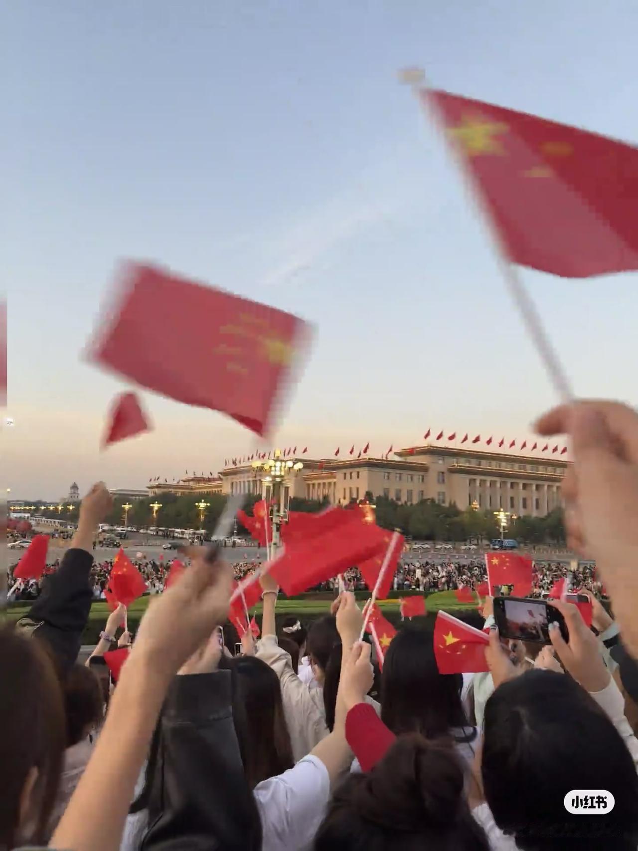 今年的国庆7天假我决定哪里都不去了，不是因为穷，也不是因为人多，实在是没有心气挤